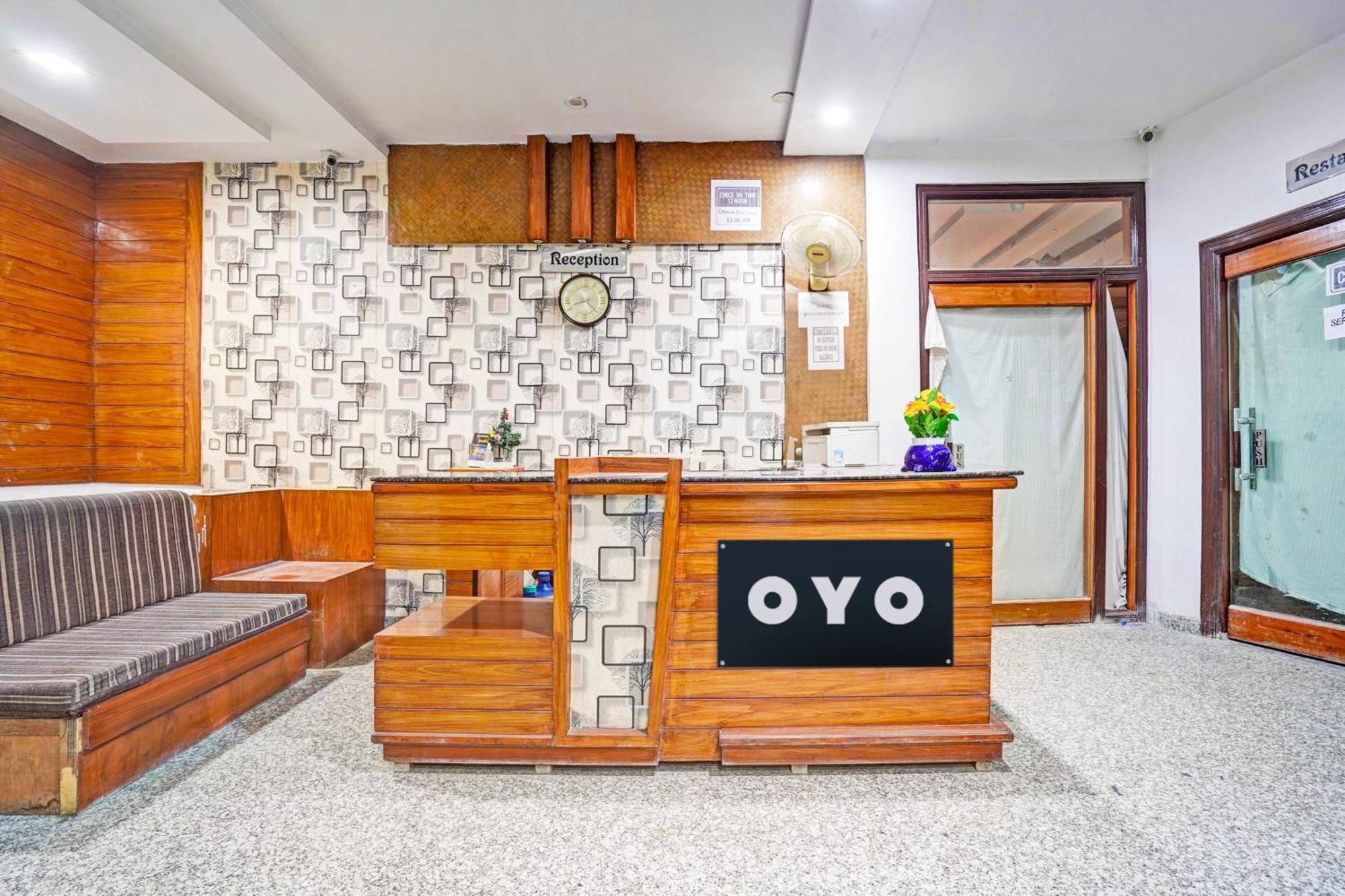 Oyo Hotel The Golden Bird Agra  Exterior photo